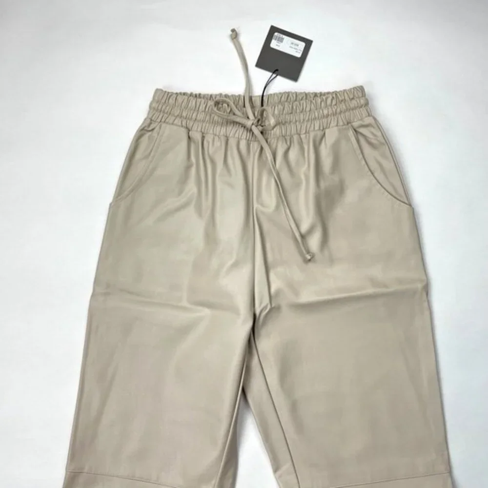 Le Lis Faux Leather Pants Women S NWT Cream Elastic waist Drawcord Pocket Cotton - Picture 3 of 7